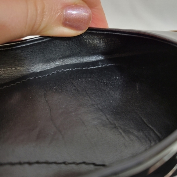 Vince Camuto "Oneda" Black Leather Gold Foiled Ballet Flats 7.5B - Picture 7 of 8